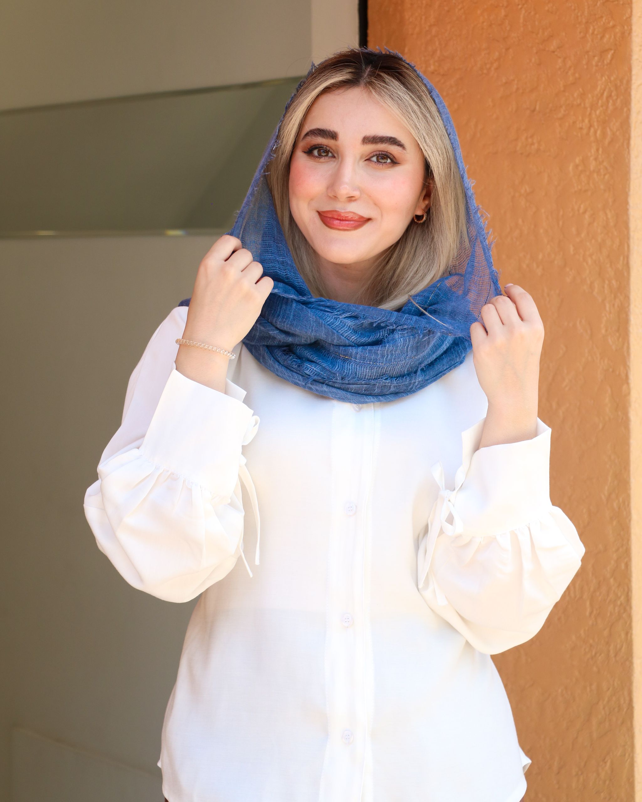 شال کنفی دور نوار طلایی